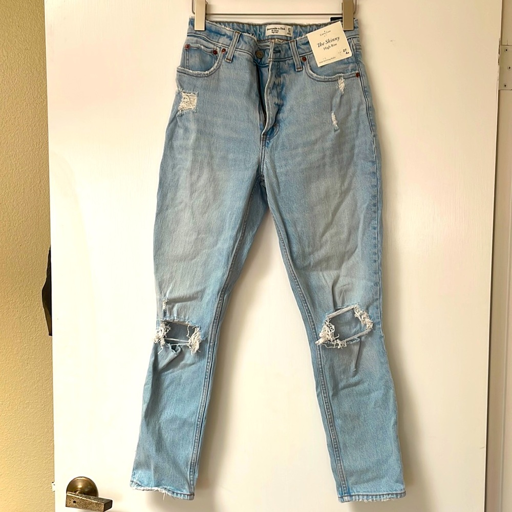 Abercrombie and Fitch Curve Love Jeans- tags still on!